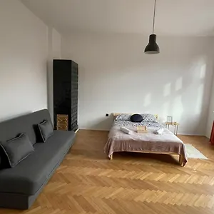 Big And Cozy Bedroom In Kwatera prywatna