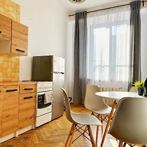 Nice In Centre Apartament