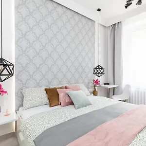 https://superapart-chmielna-73a.warsawhotelspoland.com